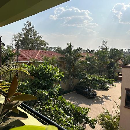 Elena & Kimberly Apartment Gulu Екстериор снимка