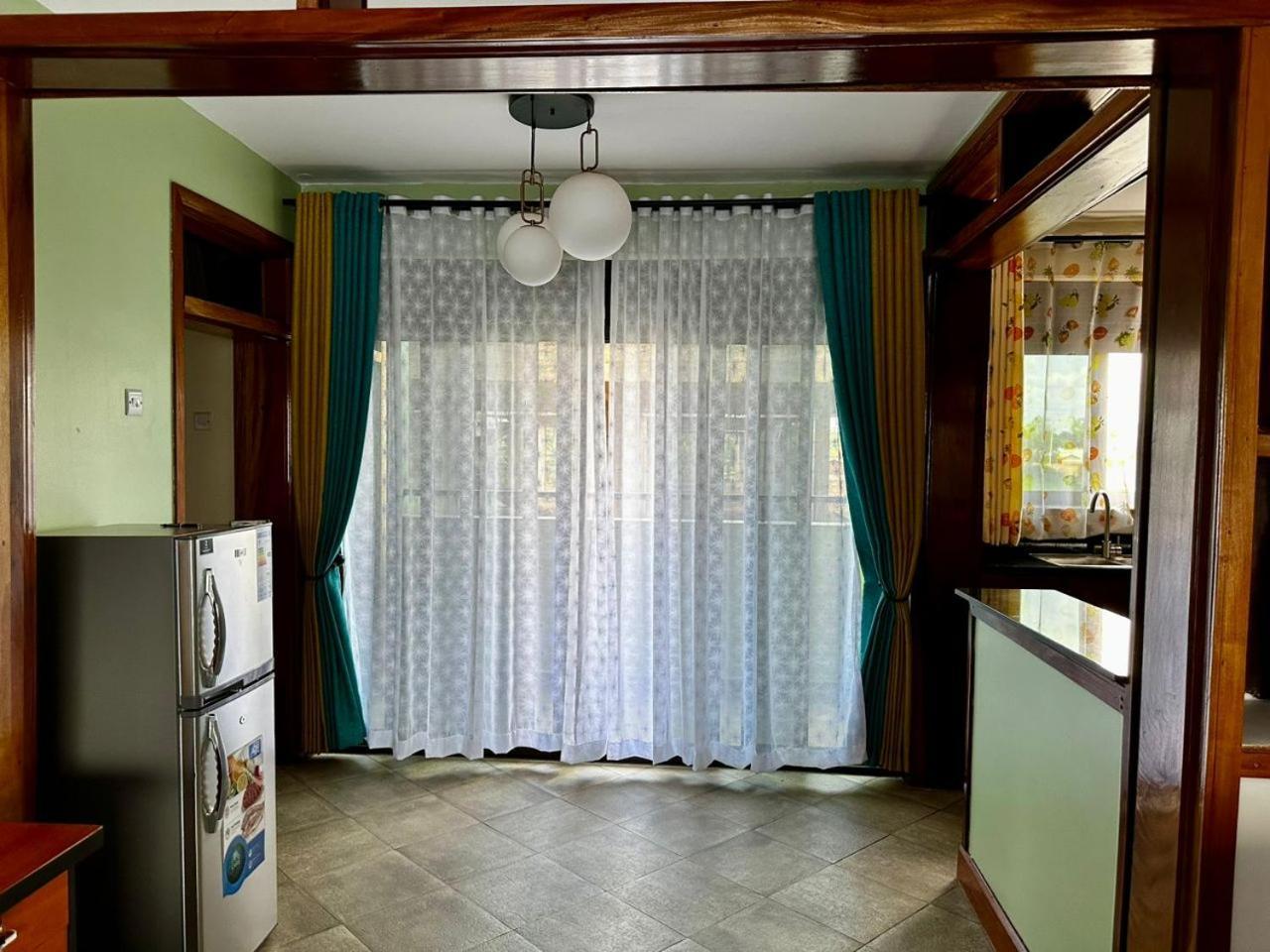 Elena & Kimberly Apartment Gulu Екстериор снимка
