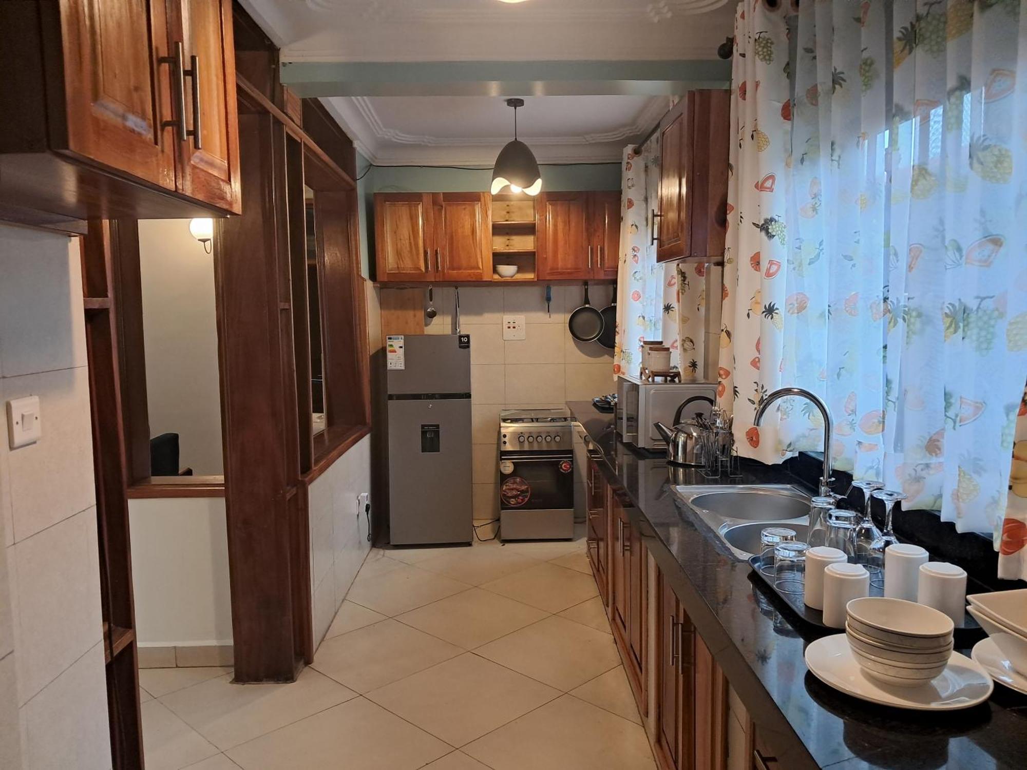 Elena & Kimberly Apartment Gulu Екстериор снимка