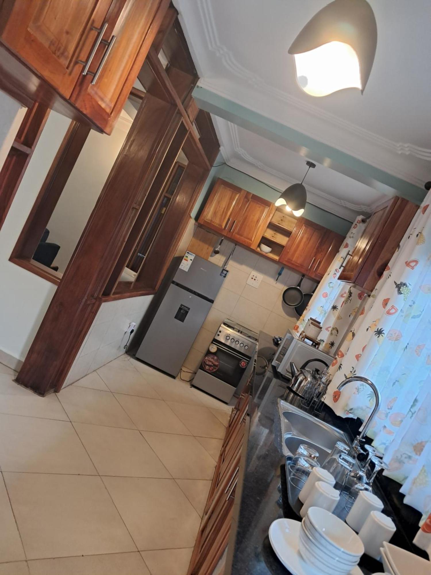 Elena & Kimberly Apartment Gulu Екстериор снимка